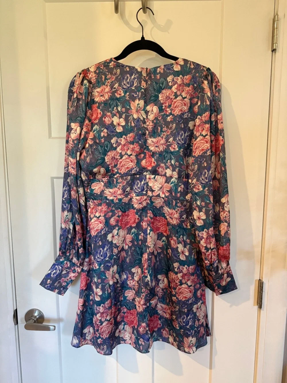 NWT ACOA Floral Mini Dress | Long Sleeve | Twist Front | Keyhole Detail - Picture 3 of 4